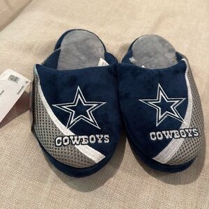 New! Dallas Cowboys slippers